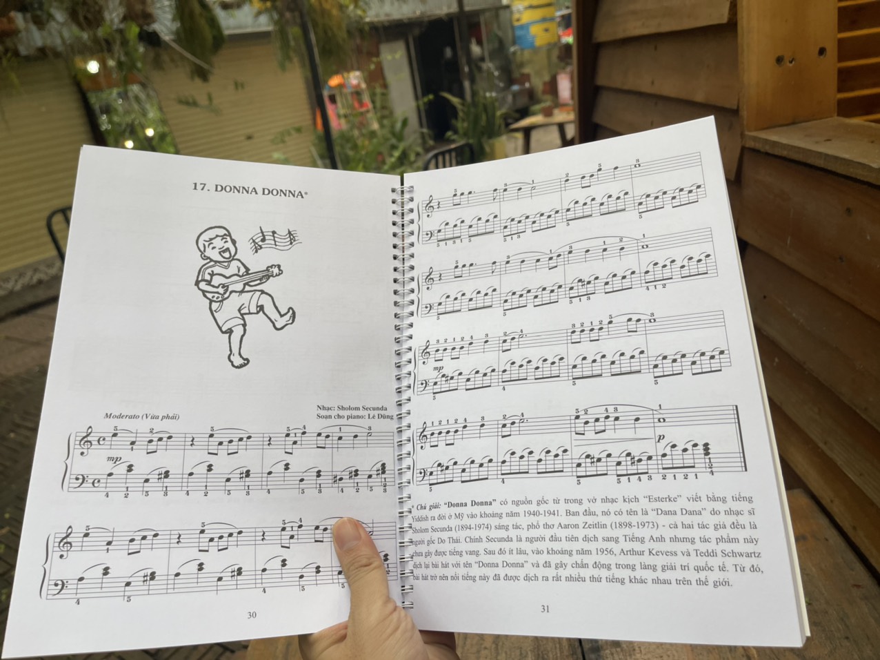 PIANO CHO THIẾU NHI – Tuyển tập 220 tiểu phẩm nổi tiếng – Lê Dũng biên soạn – Huy Hoàng Bookstore – NXB Dân Trí