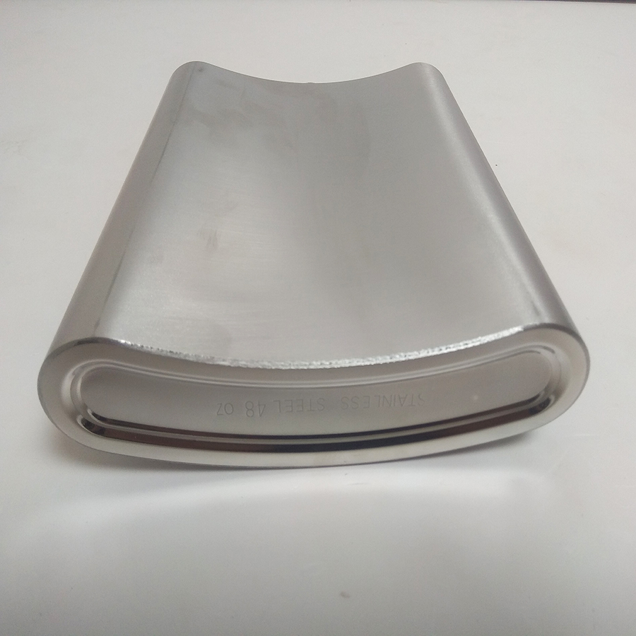 Bình Rượu INOX CCCP Dập Nổi 1,5L - Tặng Kèm Phễu INOX