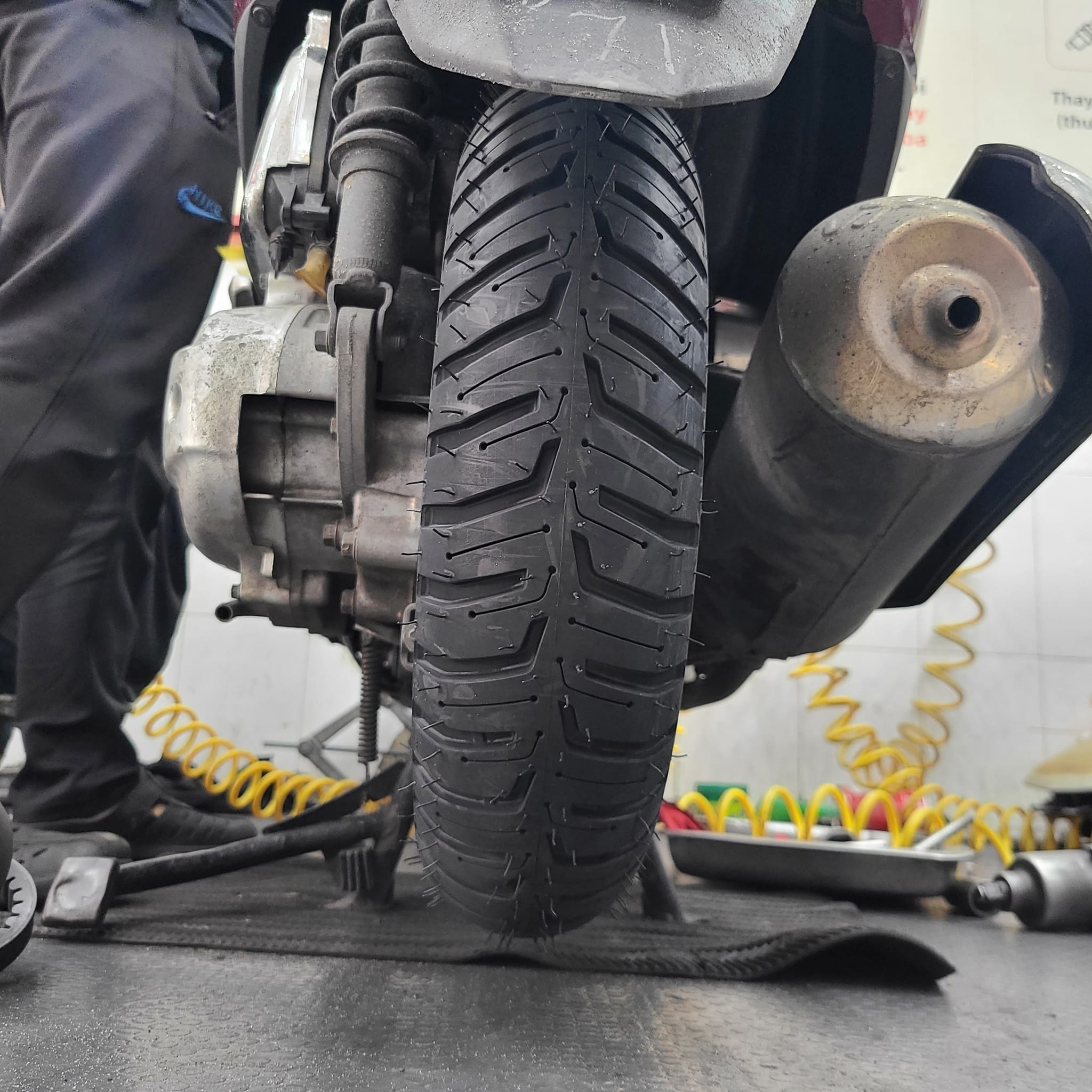 Lốp Michelin City Extra (90/90-12) (100/90-10) dành cho xe Honda Lead 125, SCR 110, Yamaha Latte, Aczuro, Attila Alizabeth, Spacy... các đời