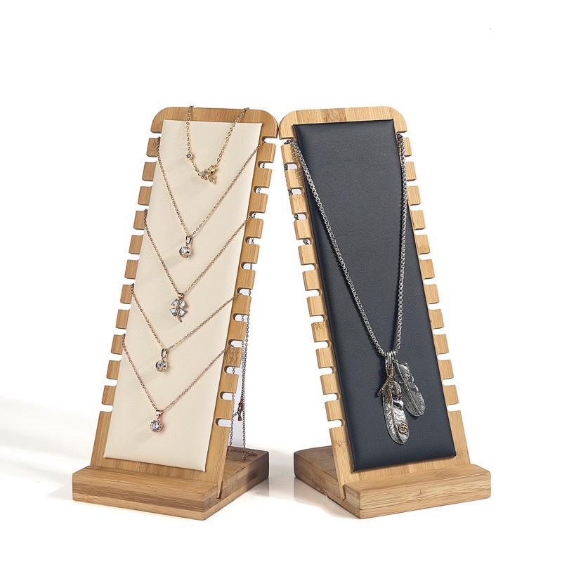 Kệ trưng dây chuyền gỗ decor cho shop