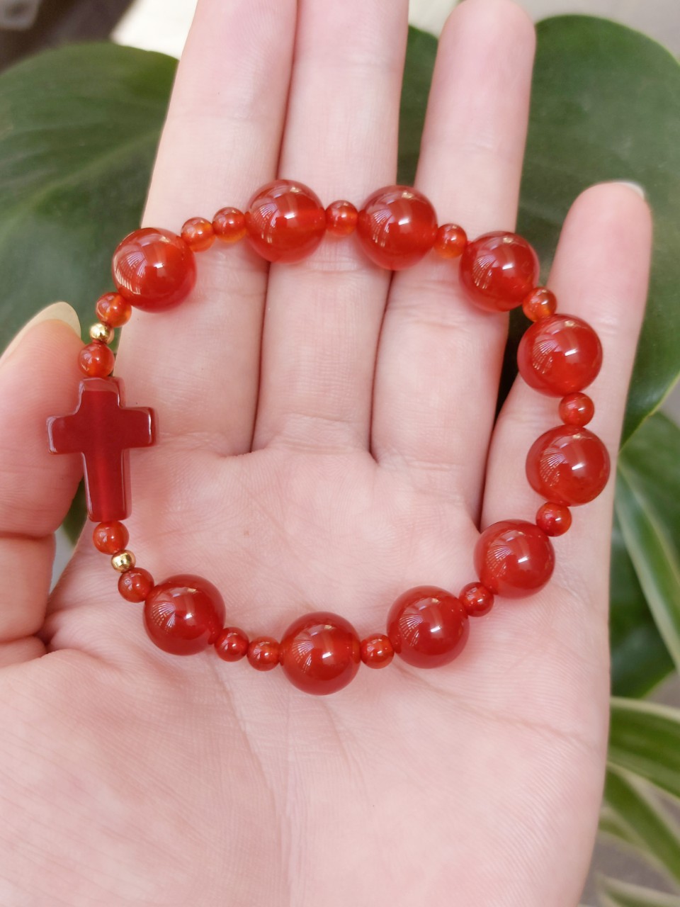 Vòng tay chuỗi mân côi thời trang đá mã não đỏ cao cấp ATMC01
