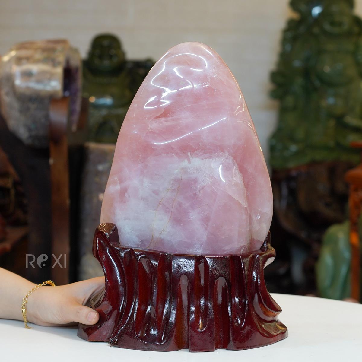 Đá trấn trạch thạch anh hồng 6,5kg - 35cm