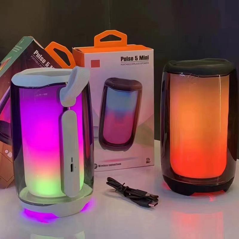 Ưu đãi đặc biệt mới pulsation 5 loa bluetooth di động không dây loa siêu trầm mini LED bầu không khí đầy màu sắc ánh sáng thẻ cắm âm thanh nhỏ