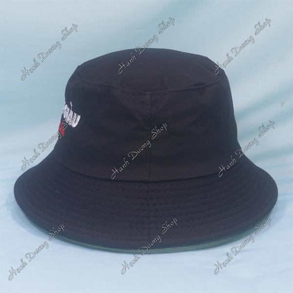 Nón tai bèo mũ bucket vành nhỏ thêu chữ Người Giàu Tình Cảm - Đen
