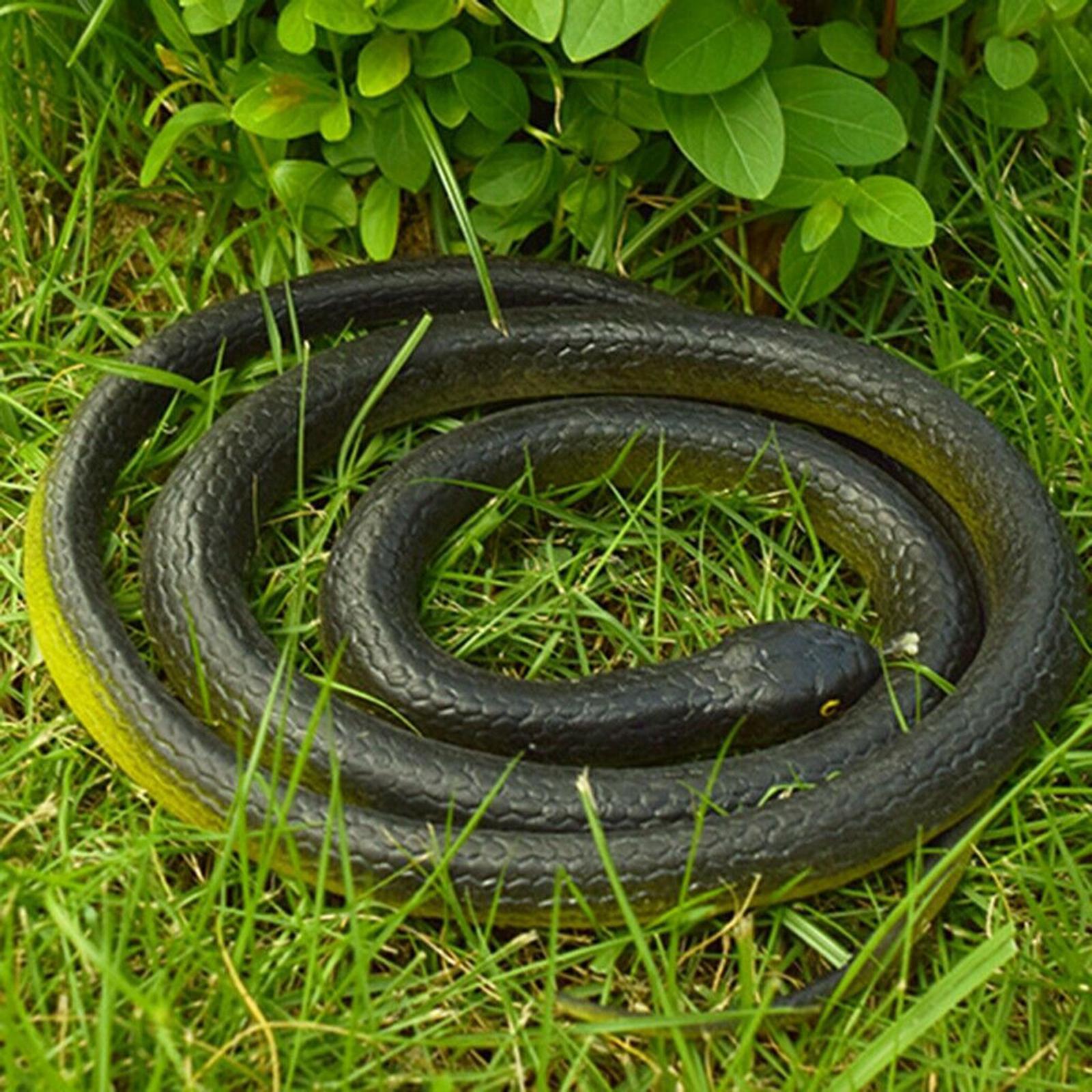120cm Realistic Fake Simulation Rubber Snake Toys Garden Props 2Pcs