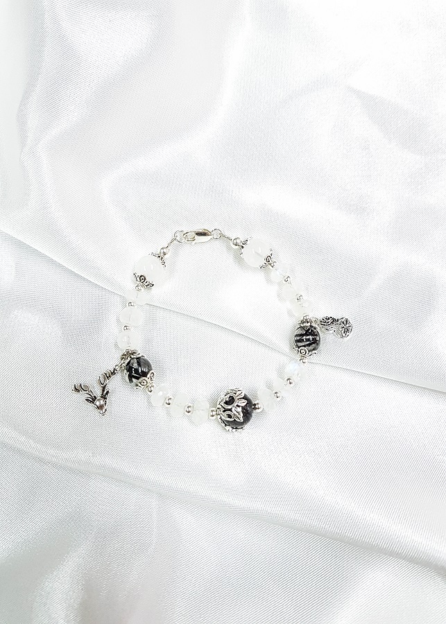 Vòng tay mệnh kim, thủy đá moonstone, đá thạch anh tóc đen mix đá thạch anh trắng + charm hồ lô, đầu hươu LAT.92