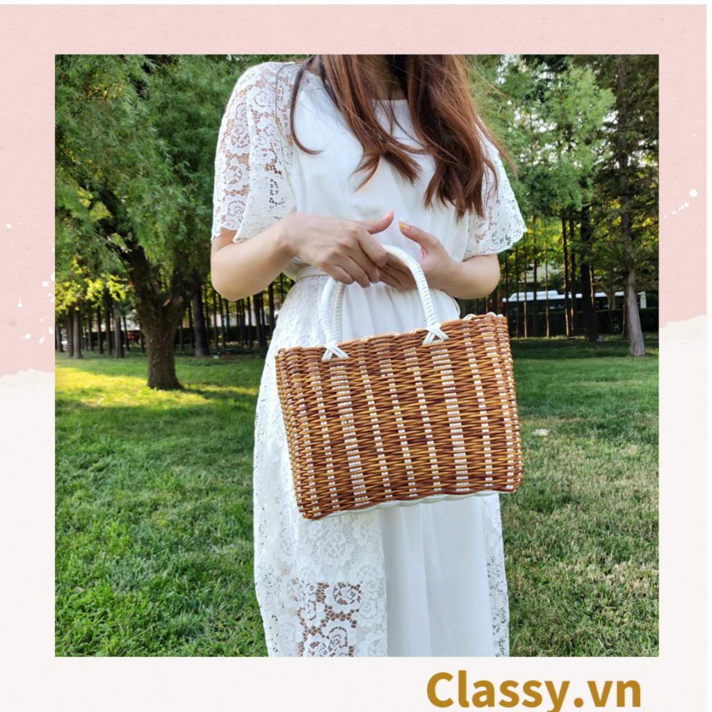Giỏ mây đan bằng nhựa cao cấp  Classy có hình mặt cười, dùng làm dụng cụ chụp hình, đi dã ngoại, đi dạo phố T1071