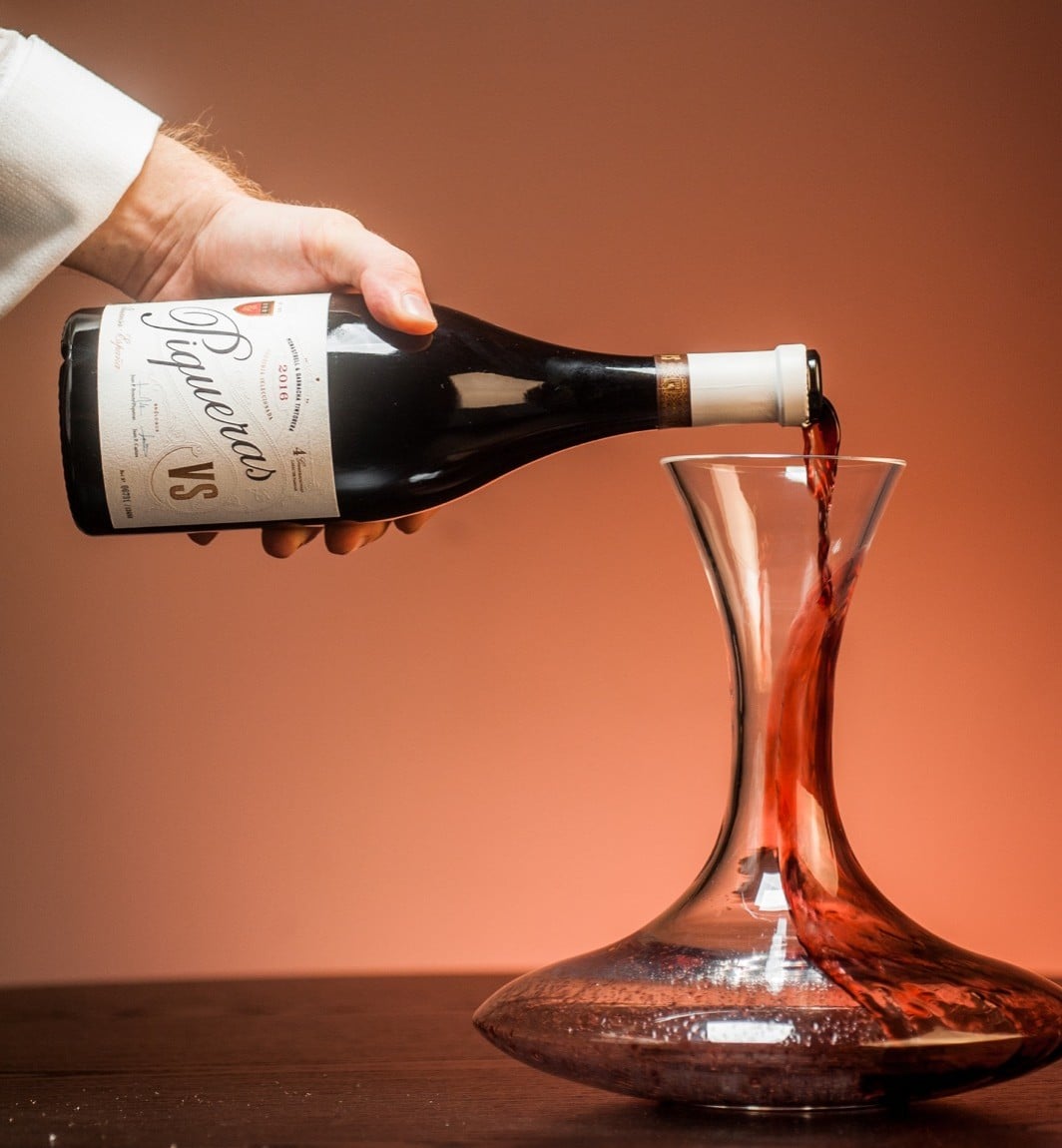 Rượu vang Organic Piqueras VS Monastrell & Garnacha Tintorera kèm túi hộp,đồ khui