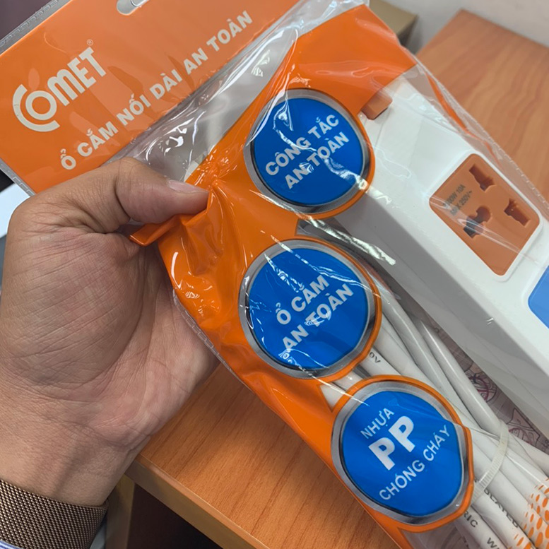 Ổ Cắm Nối Dài Comet CES10405 - Hàng Chính Hãng