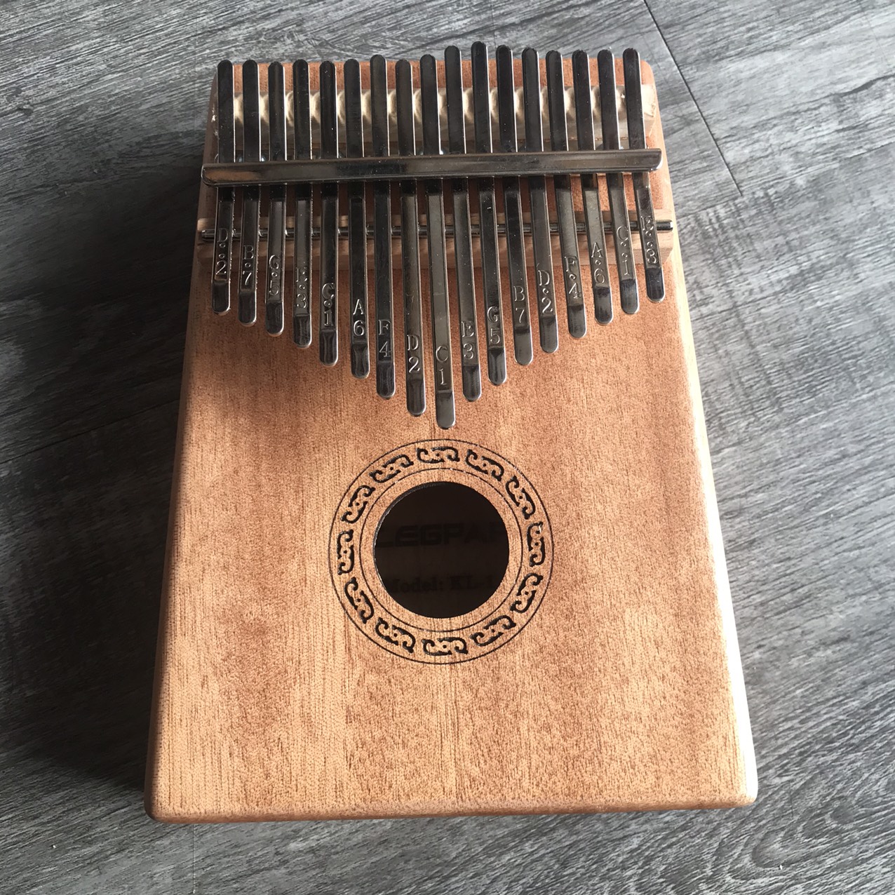 Đàn kalimba 17 phím không tịt nốt LEGPAP - Khắc phím sẵn, kèm  phụ kiện GTSVSG