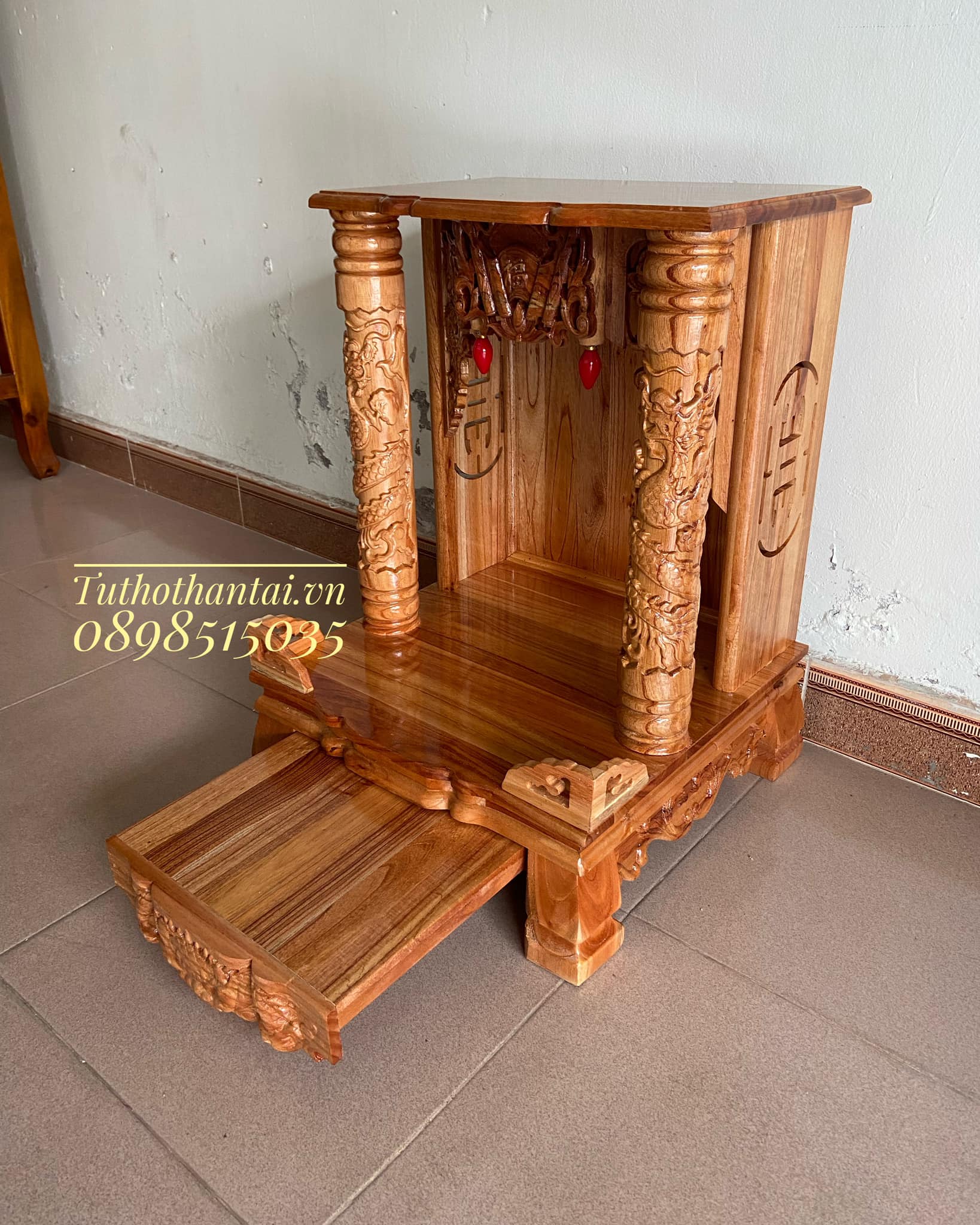 Bàn thờ thần tài cột Rồng 48 x 68CM, đình cong