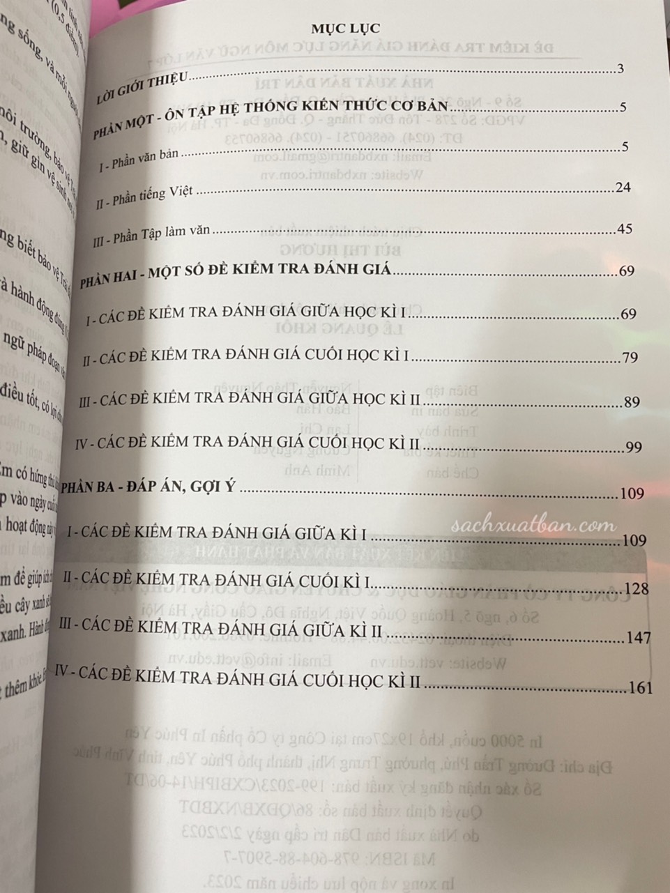 Sách Đề kiểm tra đánh giá năng lực môn Ngữ văn lớp 7