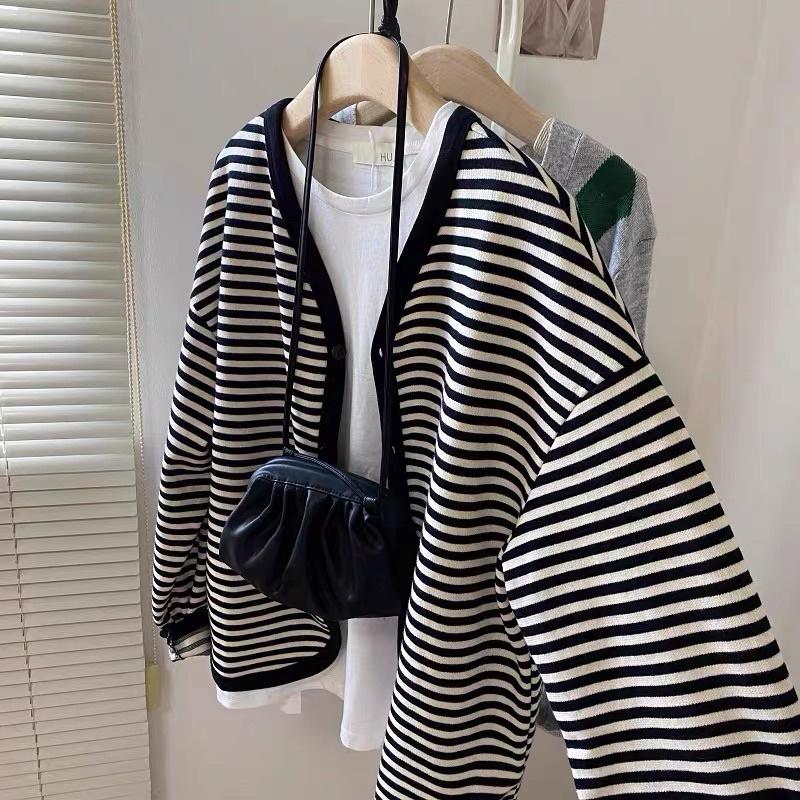 Cardigan kẻ sọc nỉ thu đông