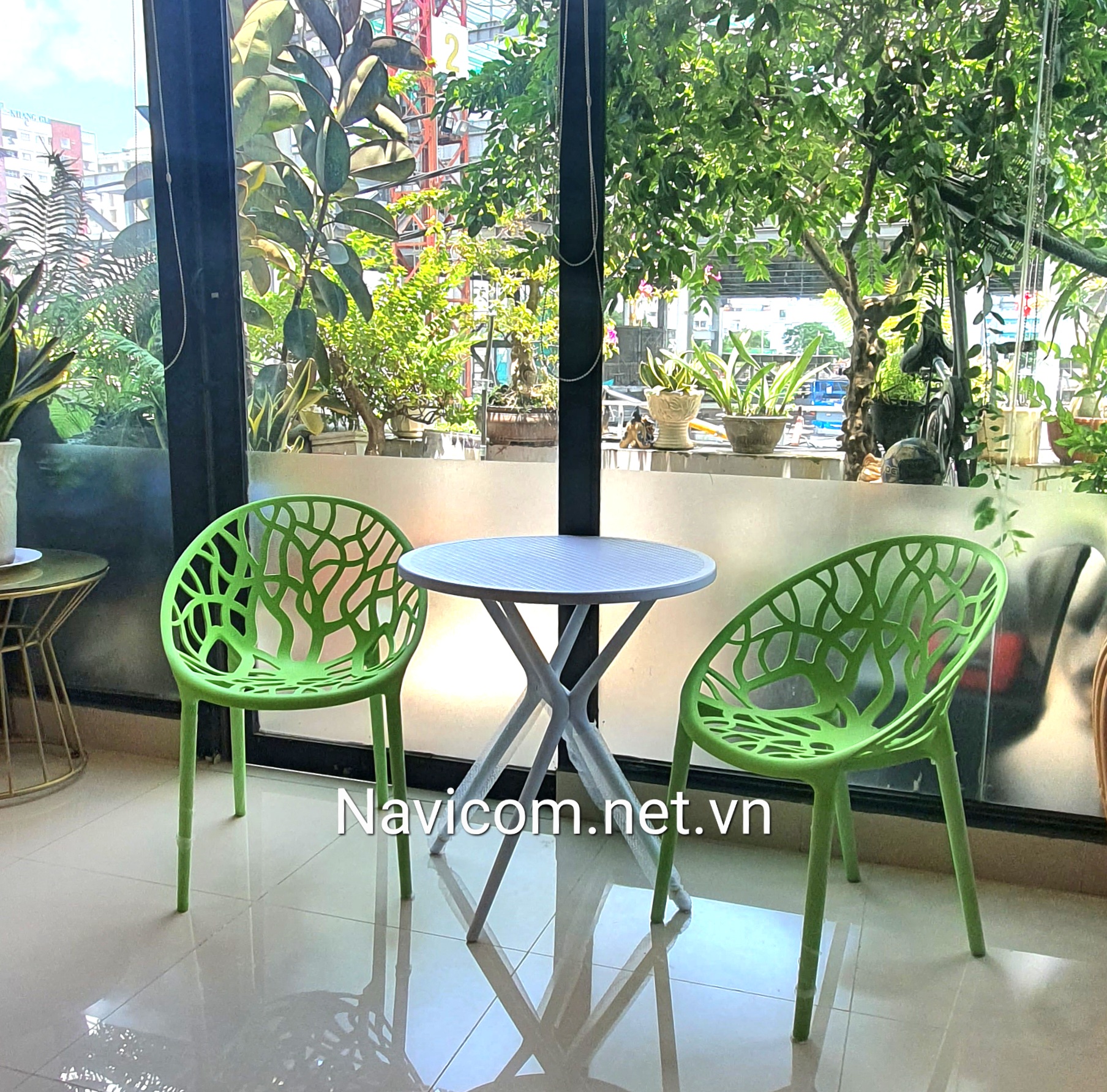 Bộ bàn ghế sân vườn decore  hiện đại (nhựa đúc nhiều màu)