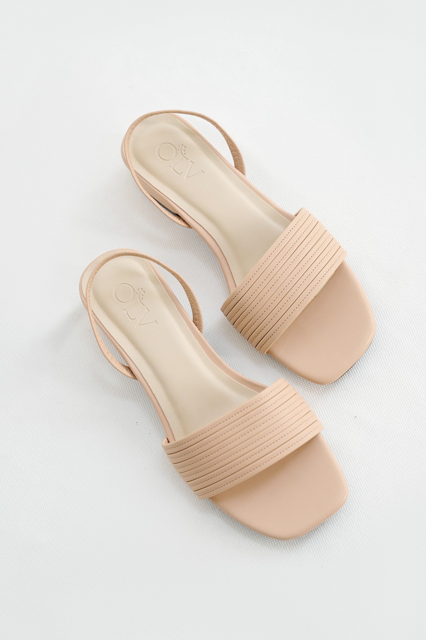 OLV - Giày Beige Basic Sandal