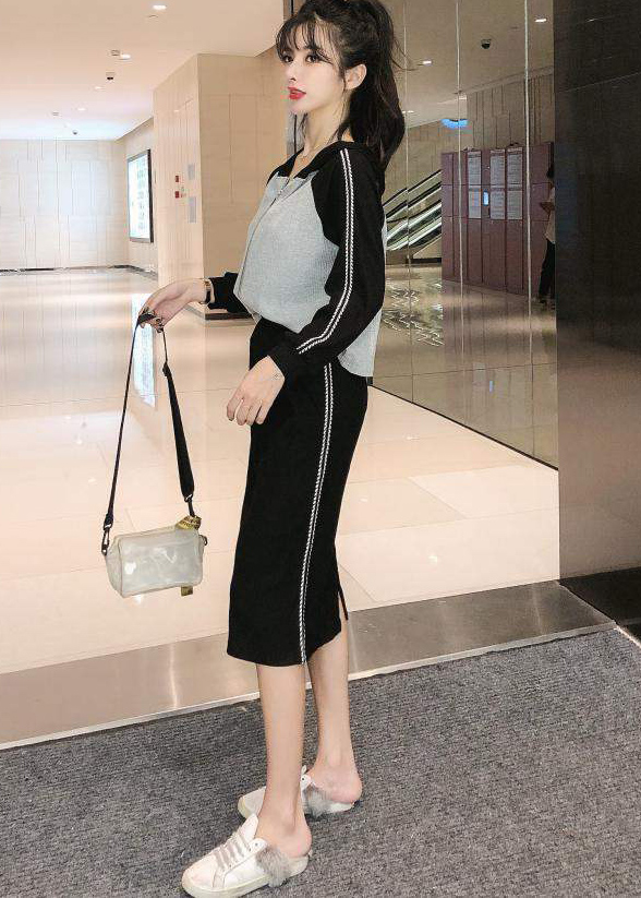 Sét áo khoác nhẹ và chân váy thun gân trẻ trung, thời trang thu đông 2020