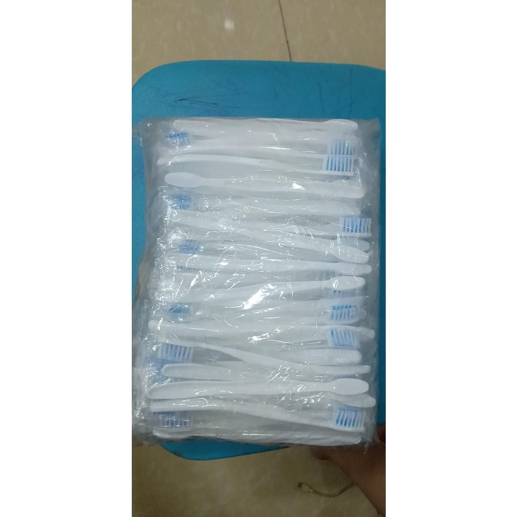 Bàn chải trắng 32N cho nhà nghỉ, khách sạn