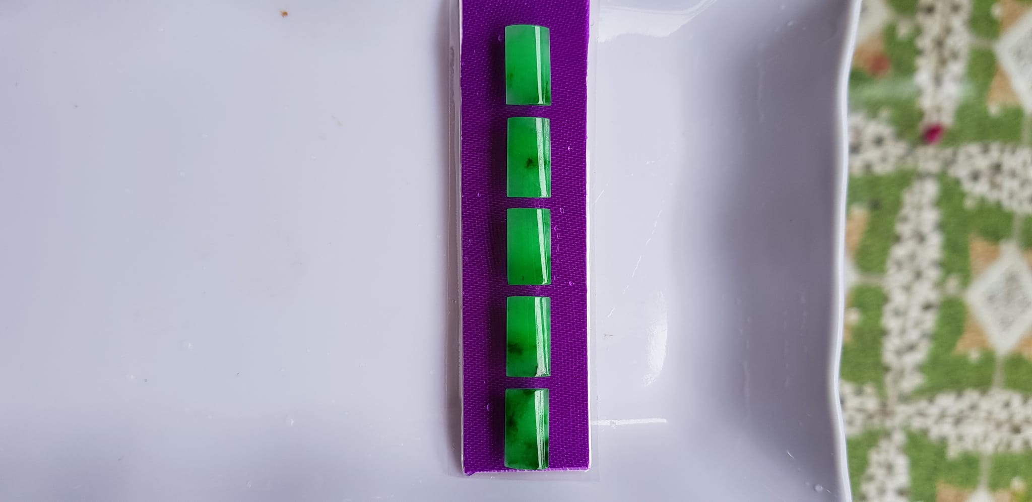 1 bộ lắc tay hình chữ nhật bóng đẹp Dài 13mm x Ngang 7mm x Cao 2mm Đá Ngọc Cẩm Thạch tự nhiên Xanh Ngọc tươi bóng đẹp Nữ bọc vàng đeo đẹp sang quà tặng ý nghĩa gửii đến Mẹ và người thân ạ