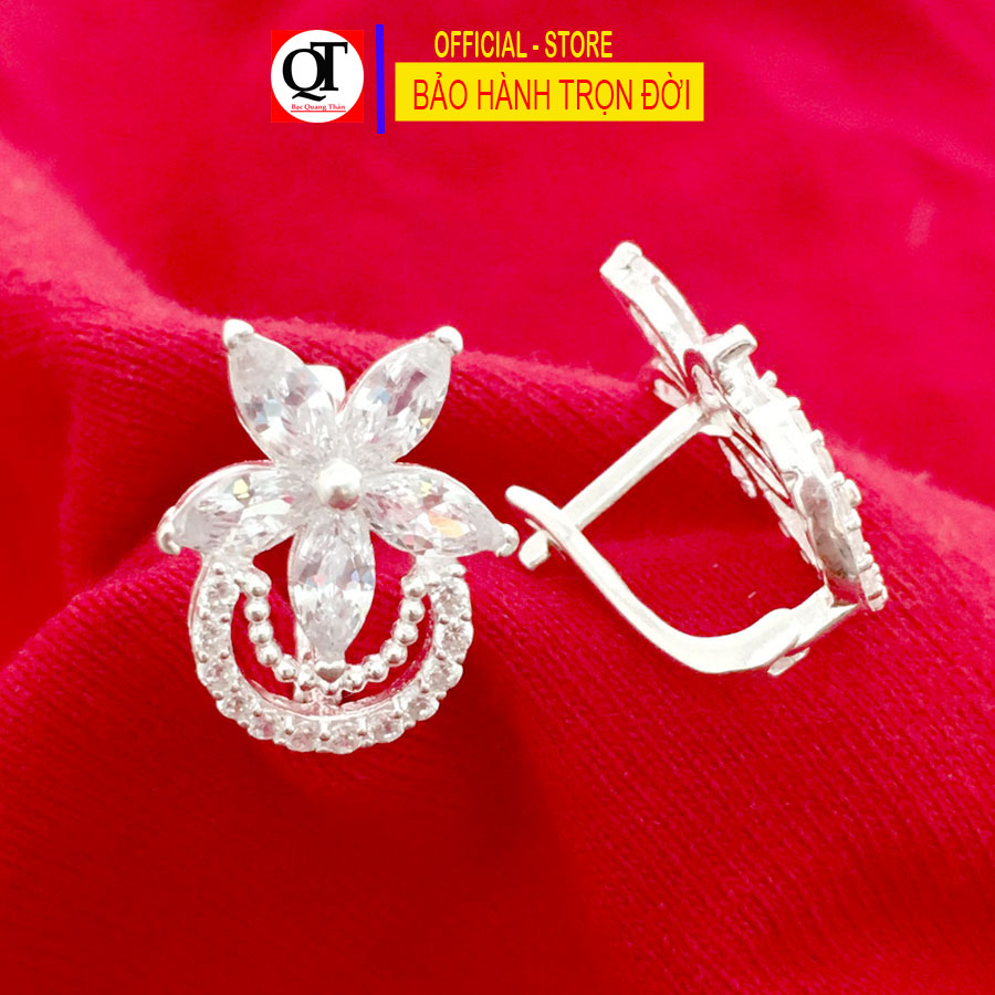 Khuyên tai nữ cá tính chất liệu bạc 925 kiểu khóa bật đeo sát tai đính đá hạt thóc trắng cao cấp trang sức Bạc Quang Thản - QTBT145
