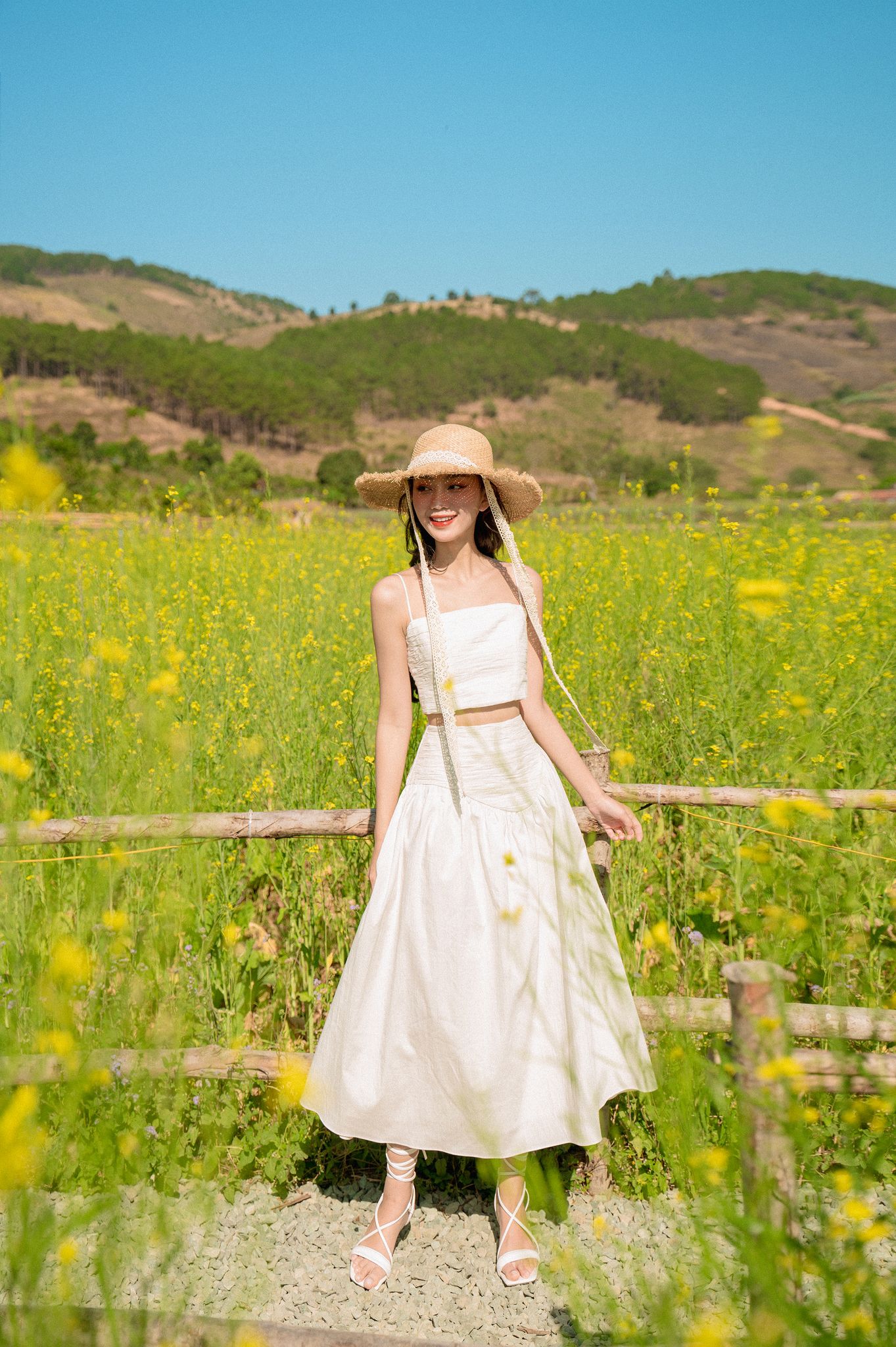OLV - Áo Glam White Top