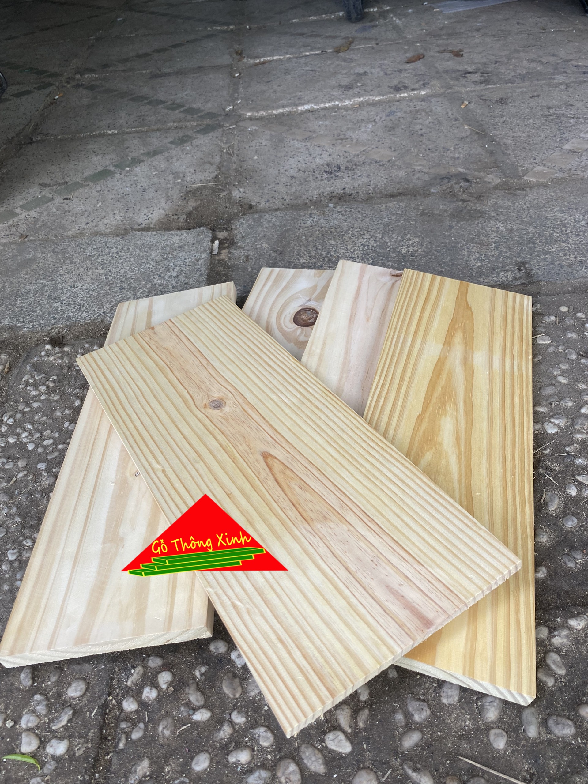 Tấm gỗ thông rộng 20cm, dài 60cm, dày 1cm đã bào láng đẹp 4 mặt thích hợp ốp tường, trang trí,làm loa bluetooth, DIY