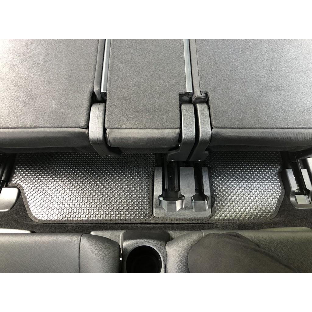 Thảm lót sàn ô tô KATA cho xe Mercedes GLB - Khít với sàn xe, Chống trơn, Không mùi, Không ẩm mốc