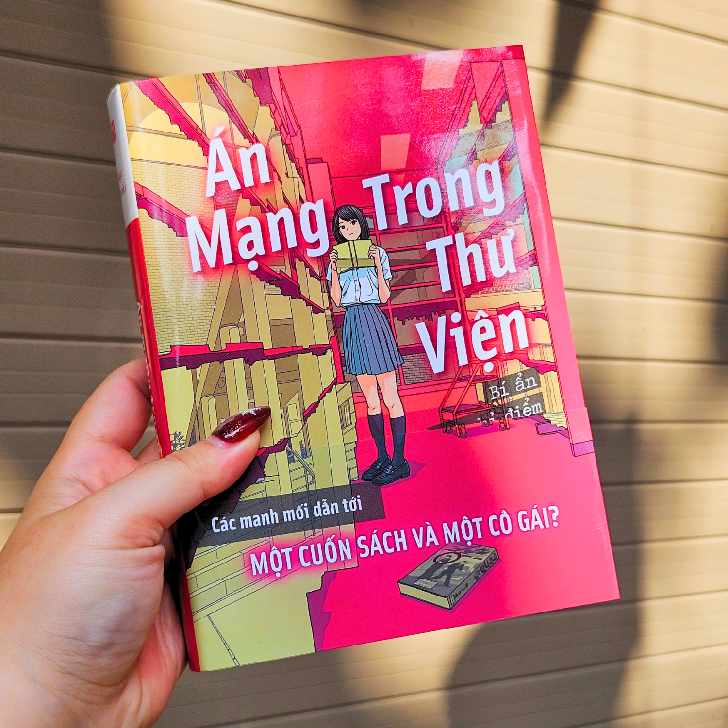 Sách - Án Mạng Trong Thư Viện - Bí Ẩn Lời Chỉ Điểm Đẫm Máu - Tặng Kèm Obi + Bookmark