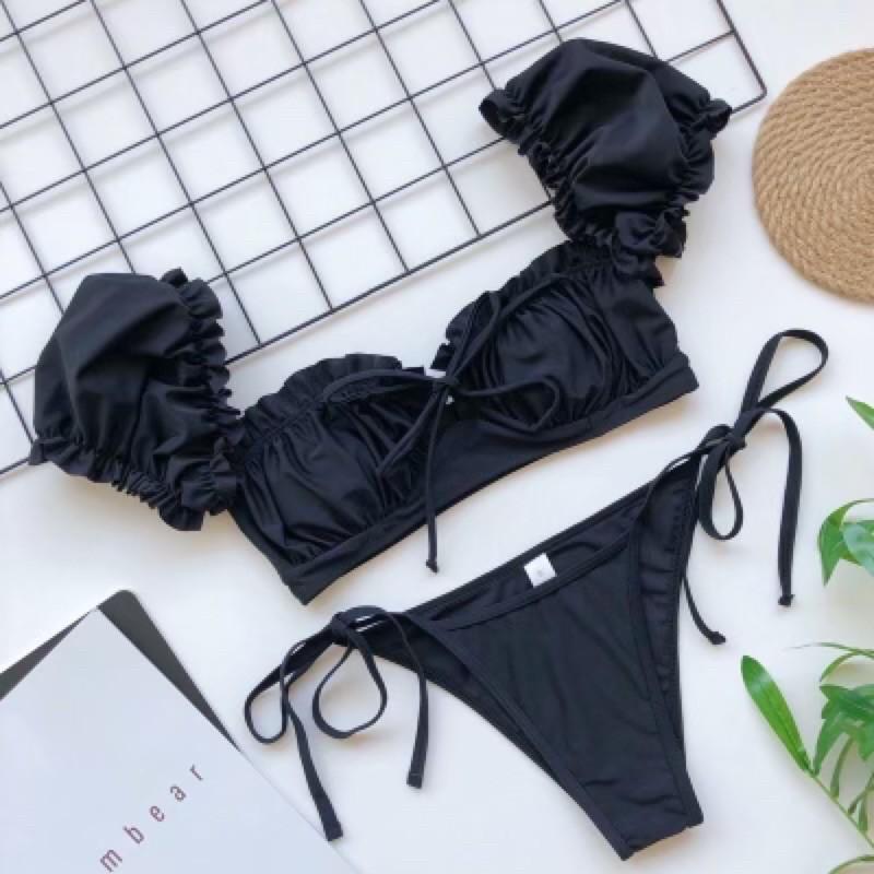 Bikini 2 mảnh quần tam giác sexy, áo trễ vai TAY CON màu đen/ màu trắng giá rẻ