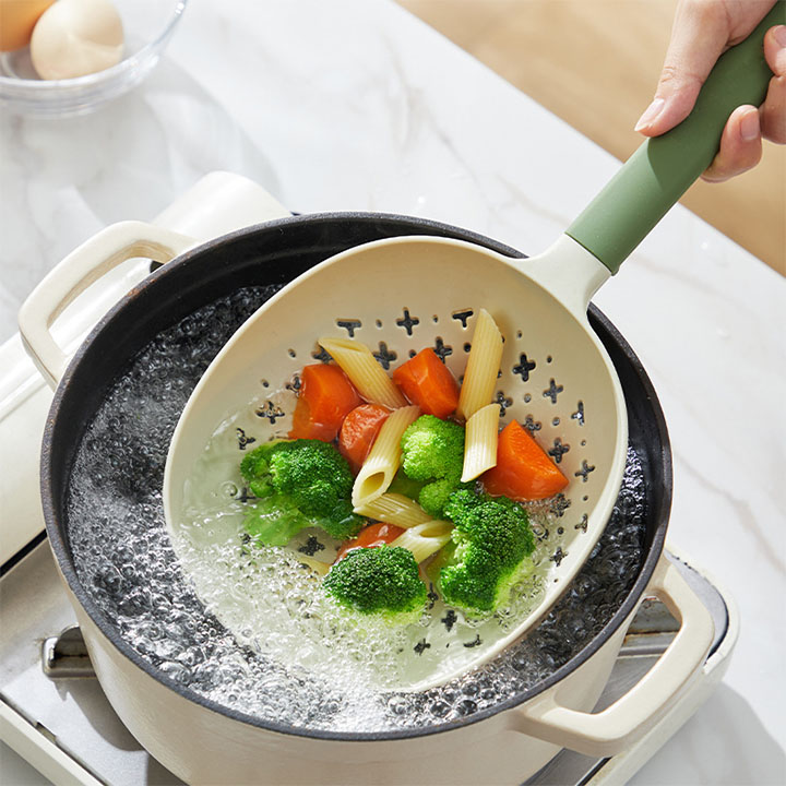Muôi Vớt Mì Phở Bún Miến - Thìa Lỗ, Vá Vớt Đồ Ăn, Rau Củ Bằng Nhựa Chịu Nhiệt