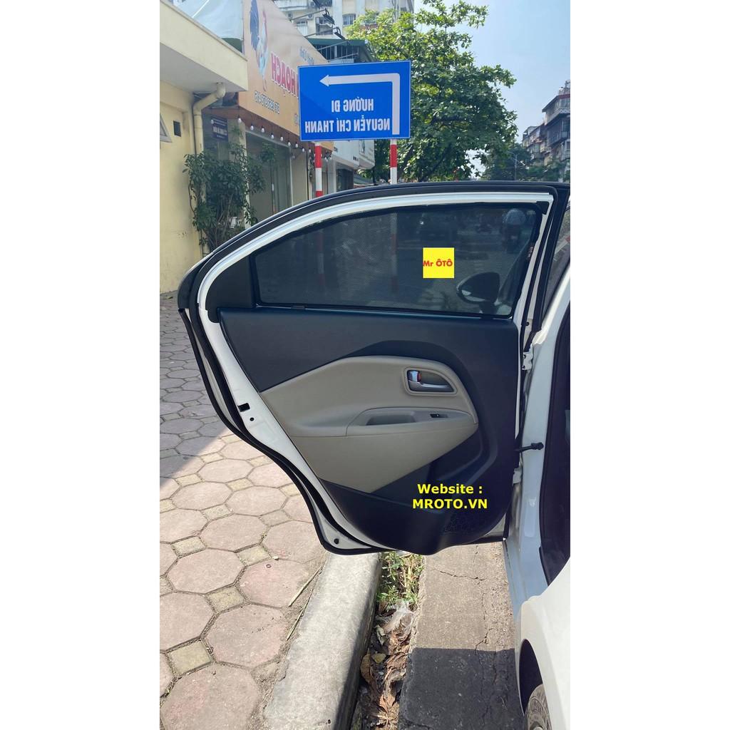 RÈM CHE NẮNG NAM CHÂM CHO XE KIA RIO HATBACK
