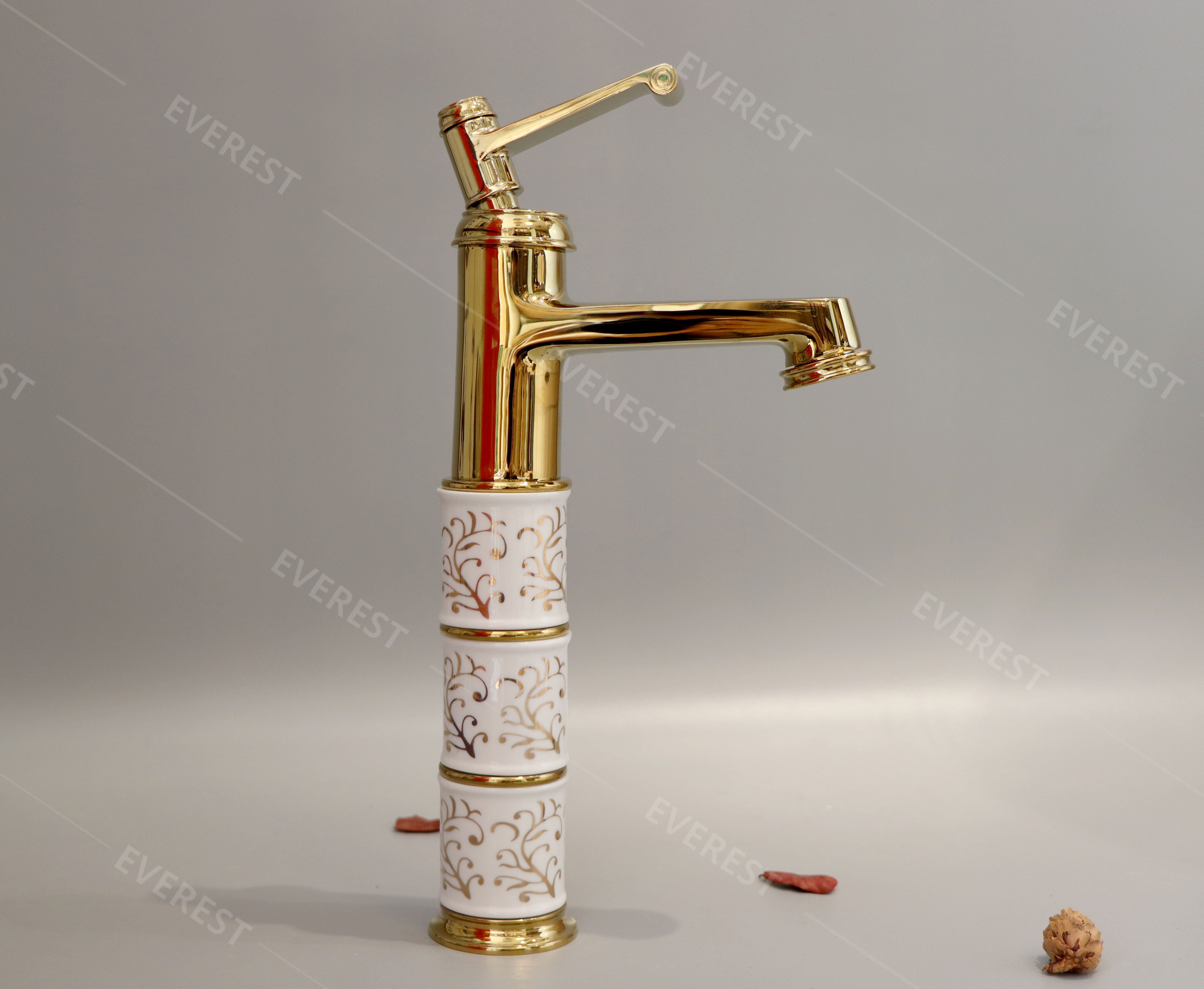 Vòi lavabo mạ vàng 30cm EV-MV18