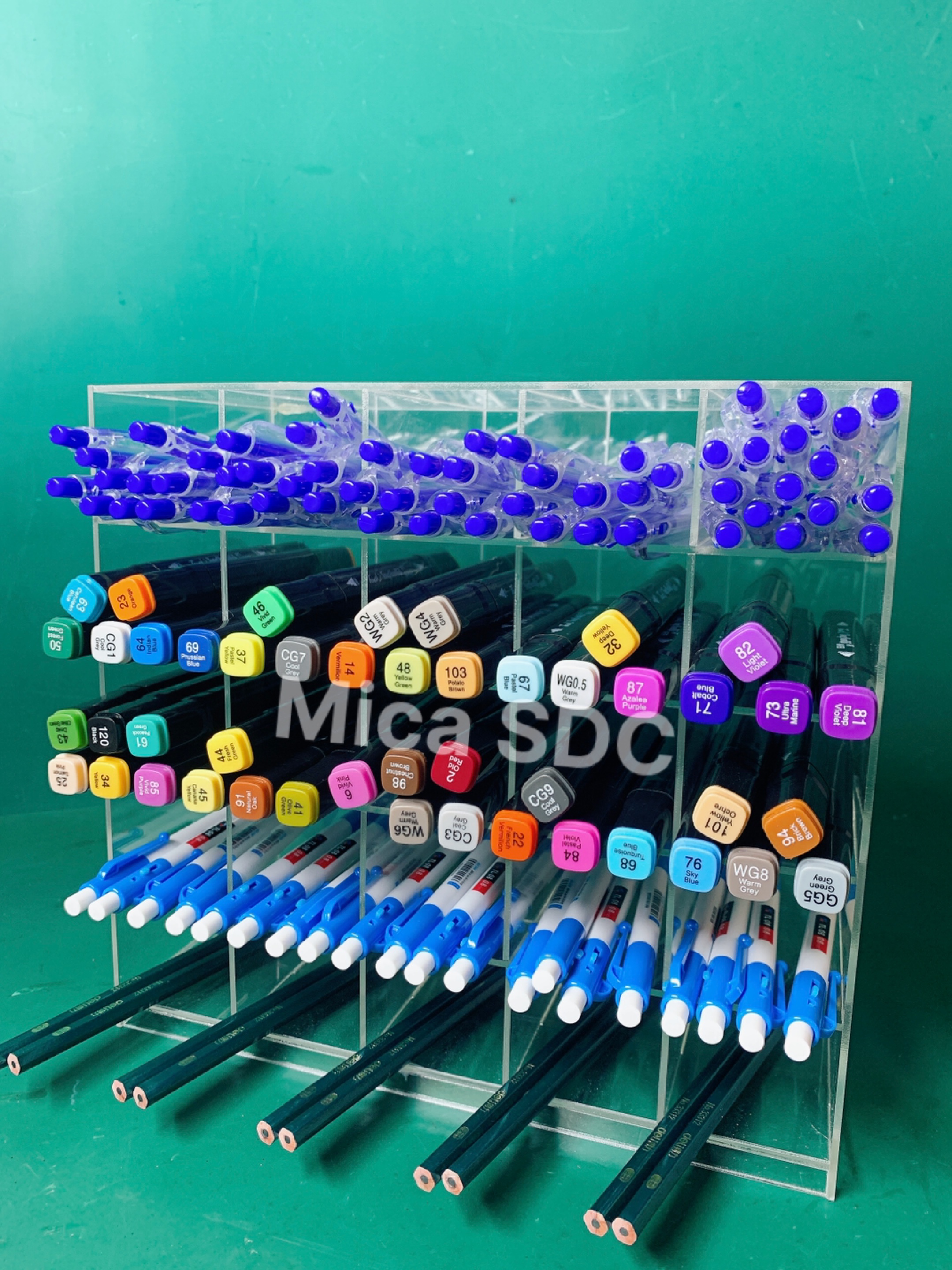 Kệ bút văn phòng phẩm-kệ bút 25 ô bằng mica