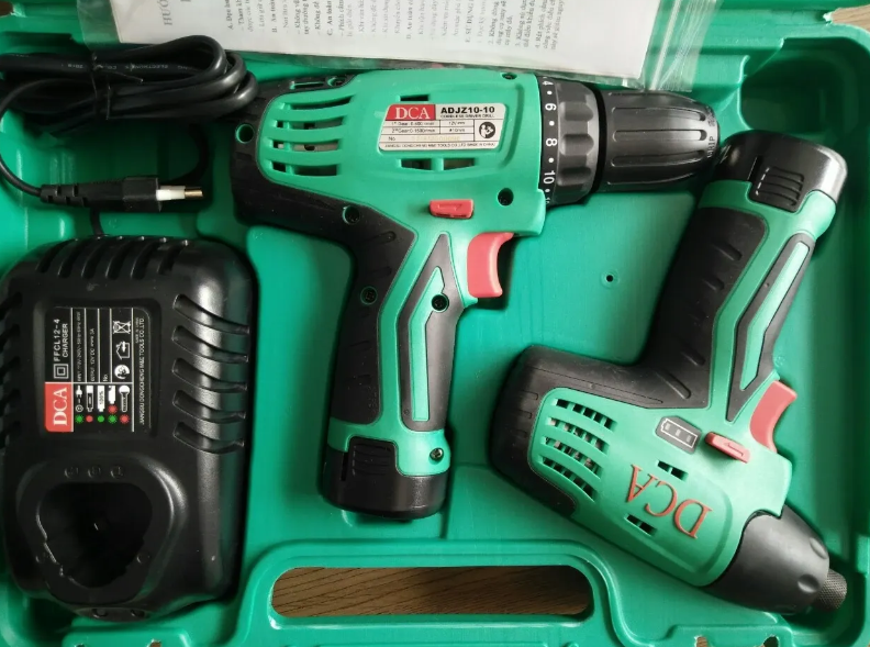 BỘ COMBO MÁY KHOAN VÀ MÁY SIẾT VÍT DÙNG PIN DCA ADKIT01EK - HÀNG CHÍNH HÃNG