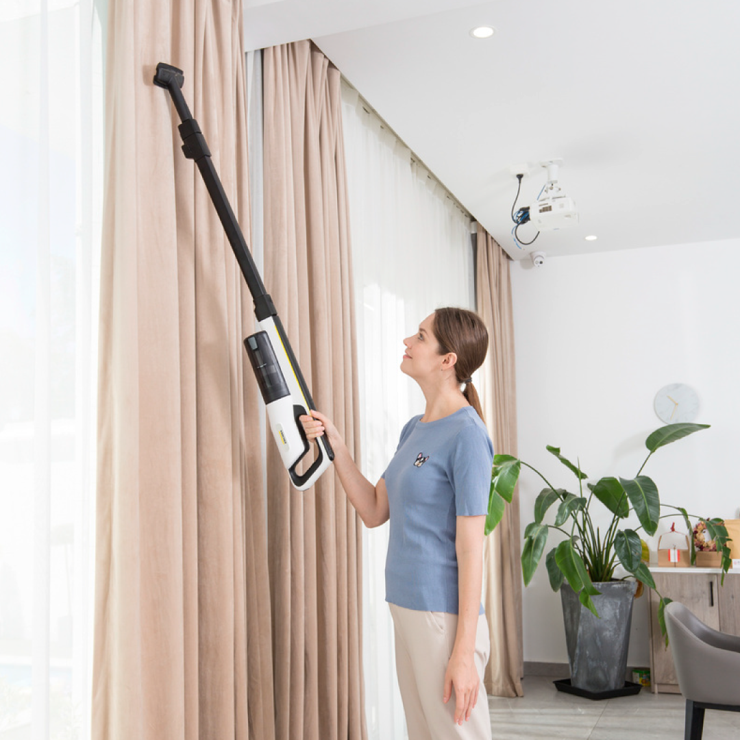 Máy Hút Bụi Cầm Tay Karcher VC 4s - Hàng Chính Hãng