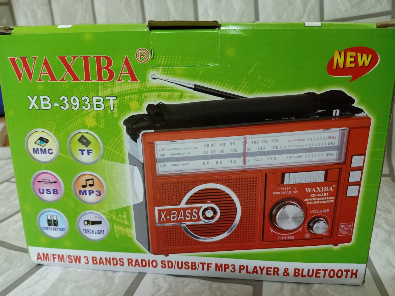 Đài WAXIBA XB-393B LOA SIÊU HAY EXTRA BASS, USB NGHE NHẠC THẺ NHỚ BLUETOOTH , RADIO AM/FM/SW CÓ ĐÈN PIN THEO KÈM PIN SẠC HÀNG CHÍNH HÃNG GIAO MÀU NGẪU NHIÊN