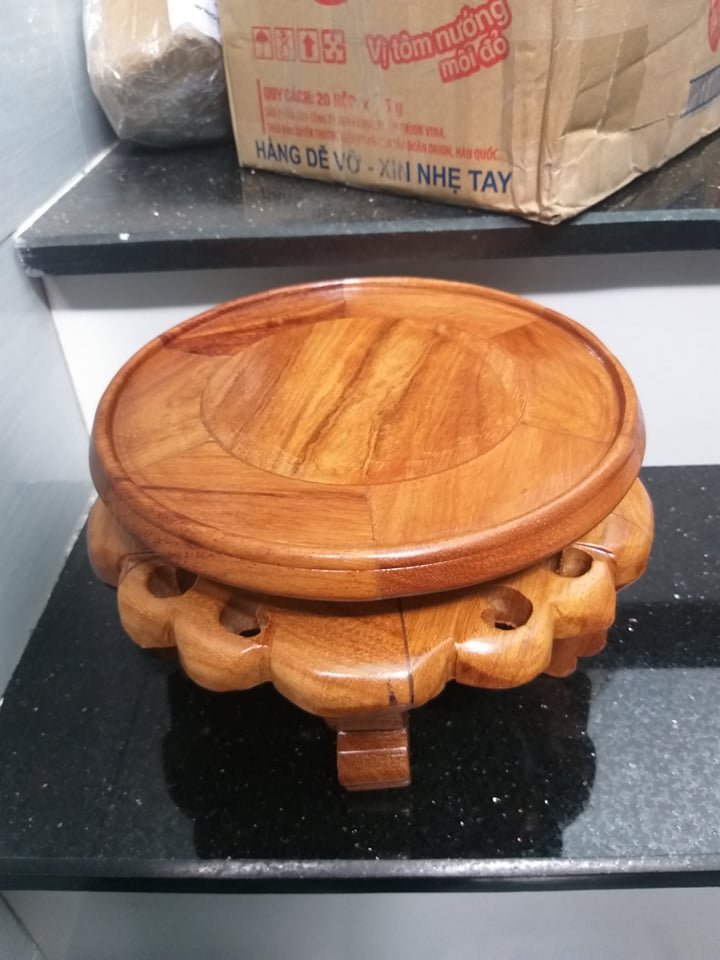Đôn gỗ hương mặt 20cm cao 16cm