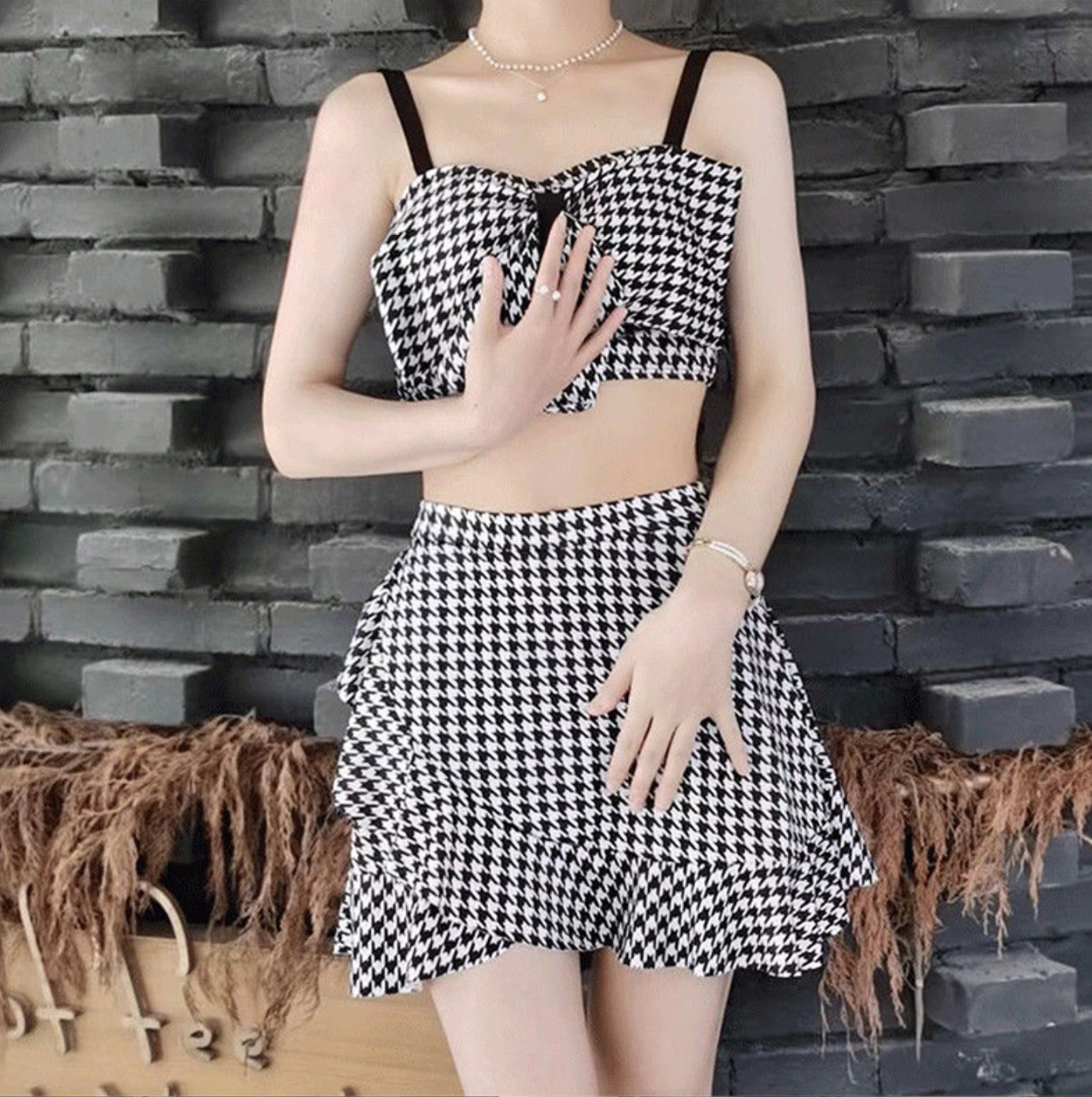Bộ đồ bơi bikini nữ hai mảnh kín đáo đi tắm biển giấu bụng, tôn dáng hack chân dài kẻ caro - B.48