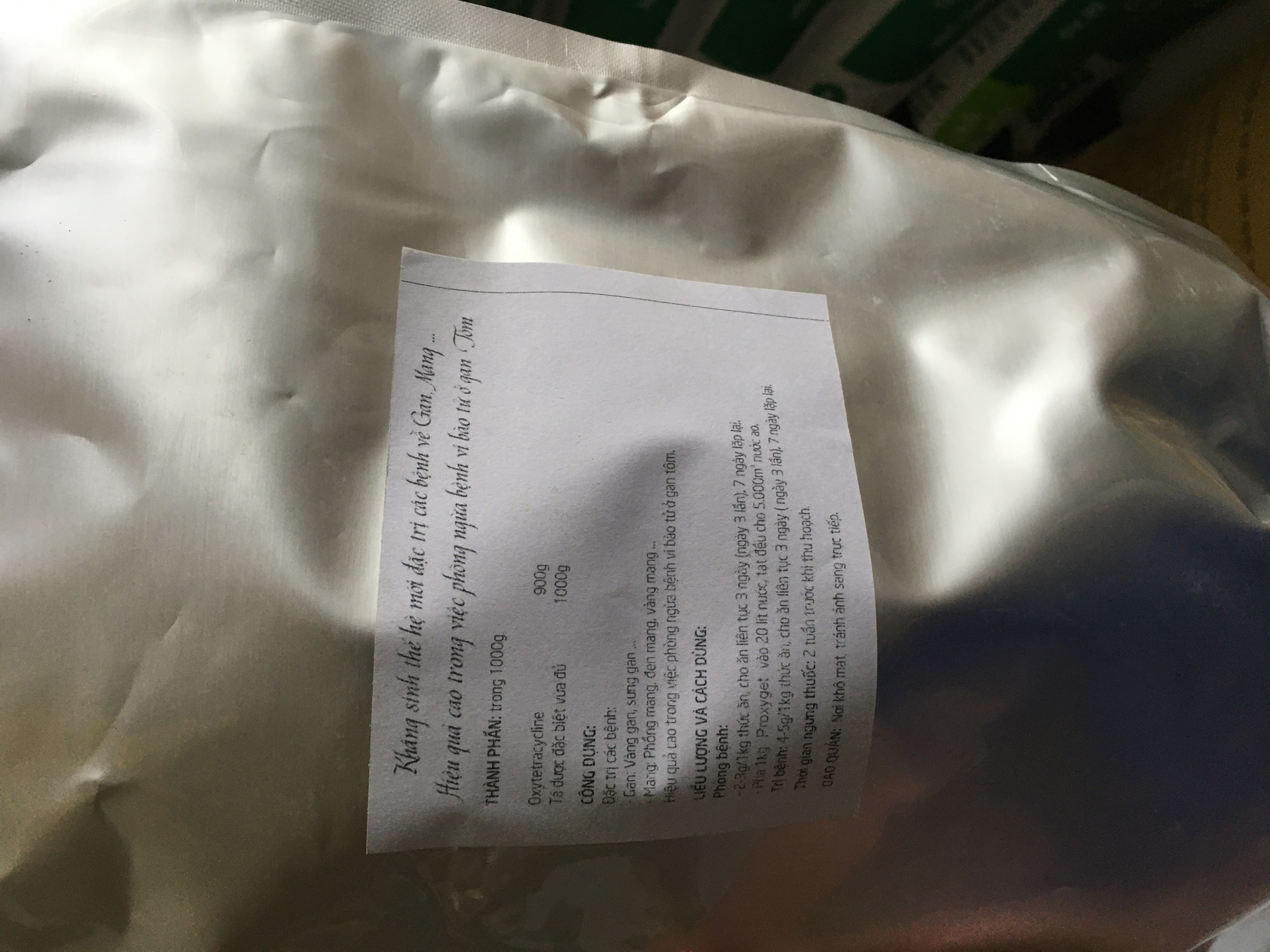 Oxytetracyclin HCL 99 ngăn ngừa vàng gan , đen mang, chuyên phòng ngừa vi bào tử cho ao hồ bể tôm cá thuỷ sản 1kg