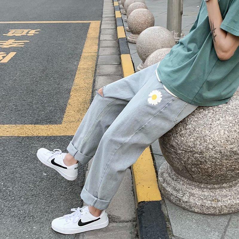 Quần Jeans Ống Đứng In Hình Hoa Cúc Cá Tính Thời Trang Cho Nam