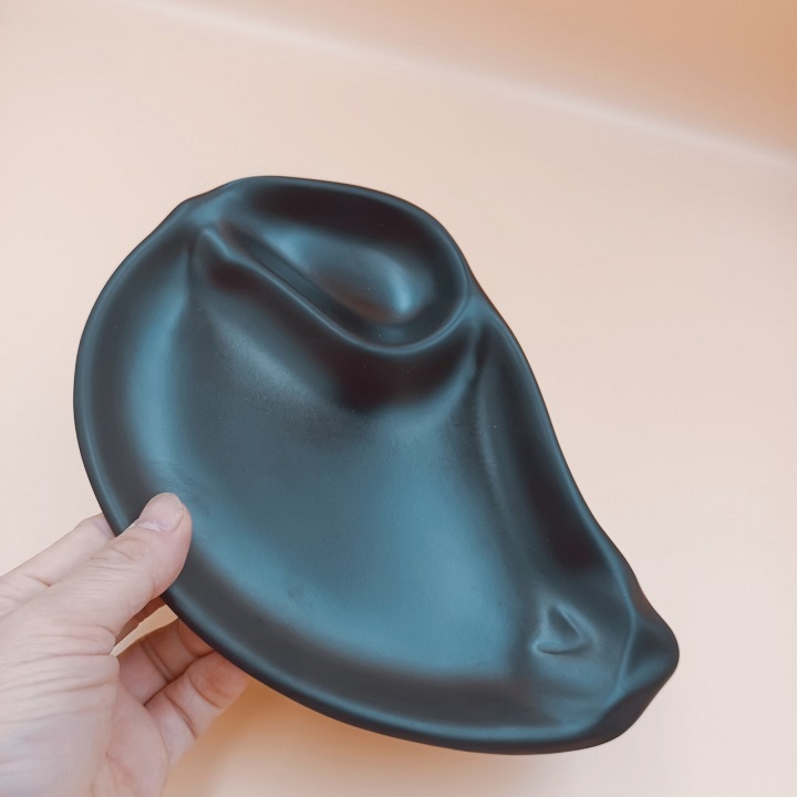 Đĩa Nhựa Đen Melamine Hình Tai Có Ngăn Để Gia Vị Phong Cách Hàn Quốc Nhật Bản cao cấp