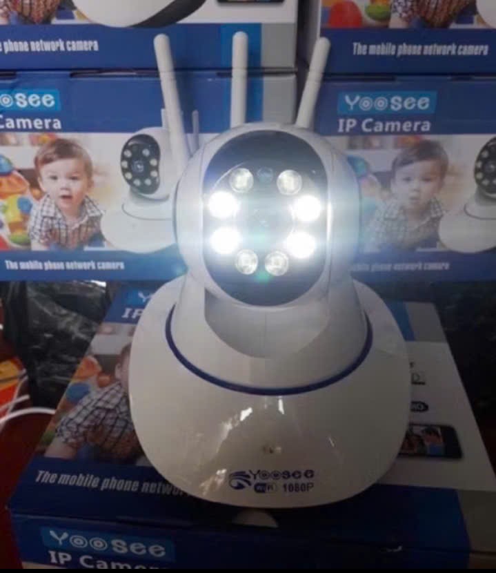 Camera 3 dâu ghi hình sắc nét xoay 360 độ