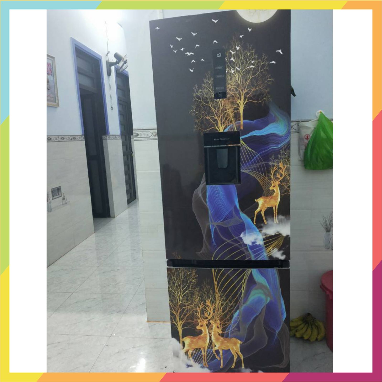 Decal dán tủ lạnh máy giặt in hình tam hươu nguyệt, gồm 4 kích thước chọn lựa, mẫu in rõ nét keo bám dính tốt