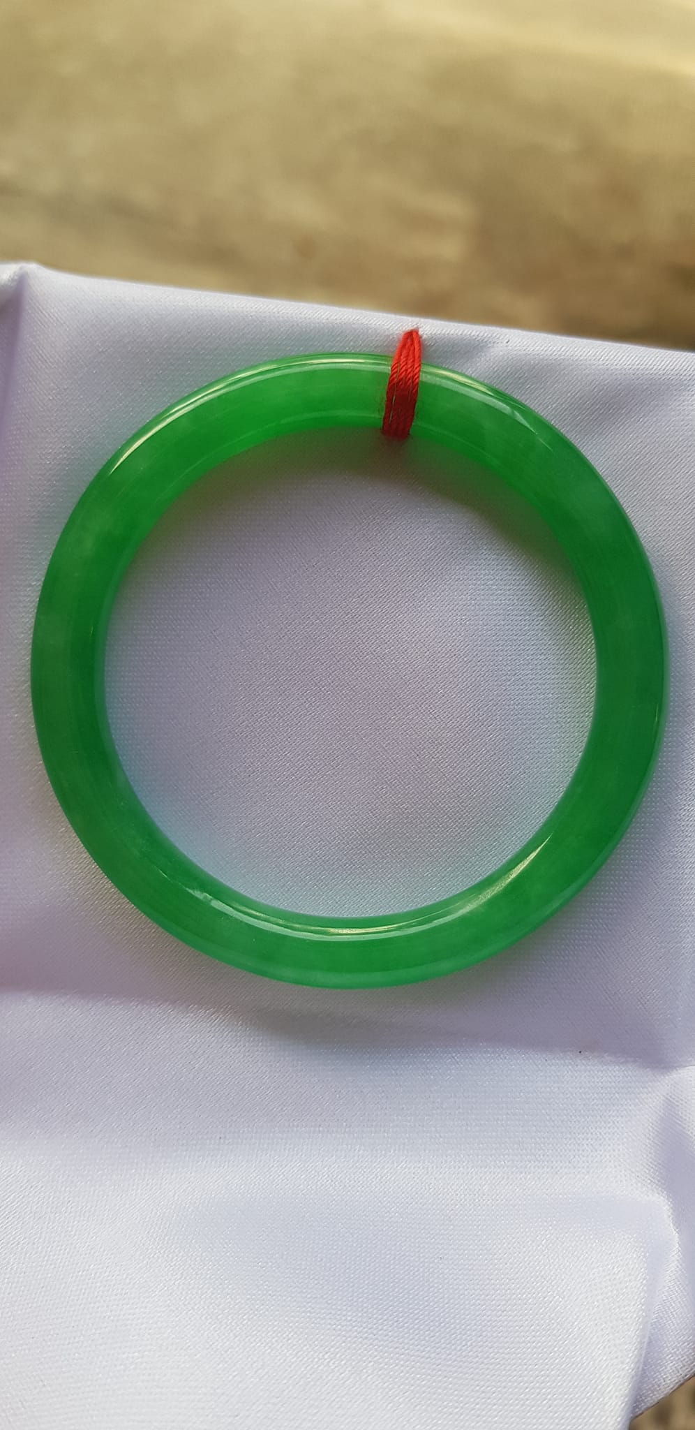 Vòng tay nữ đá cẩm thạch Đậu Đẹp I 50mm x cọng 7mm Vòng màu xanh lá tươi bóng đẹp hợp mệnh Mộc mệnh Hỏa mệnh thủy Nữ 50kg - 54kg đeo ạ