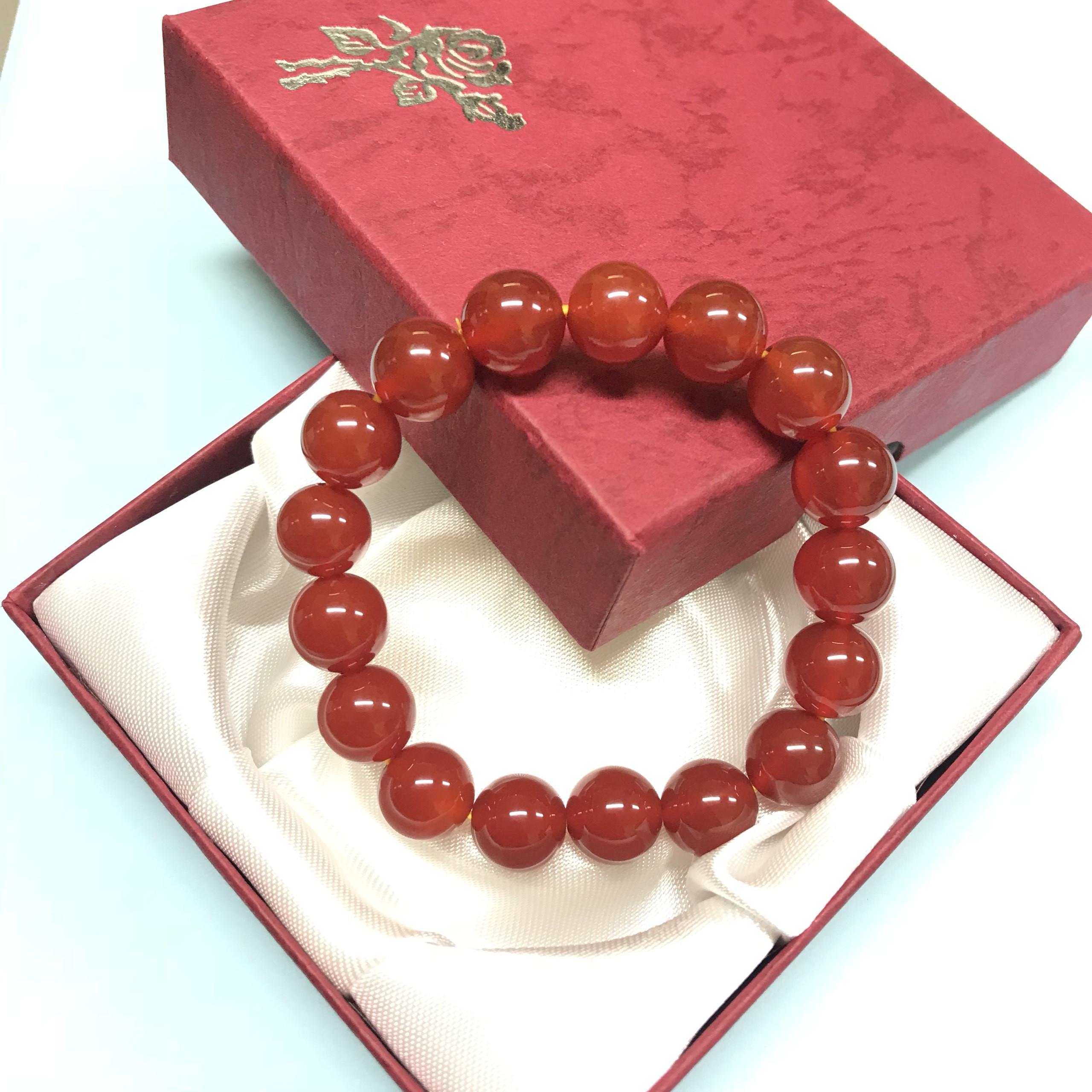 Vòng Tay Phong Thủy Mã Não Đỏ 10 ly cho Nữ mệnh Hỏa, mệnh Thổ