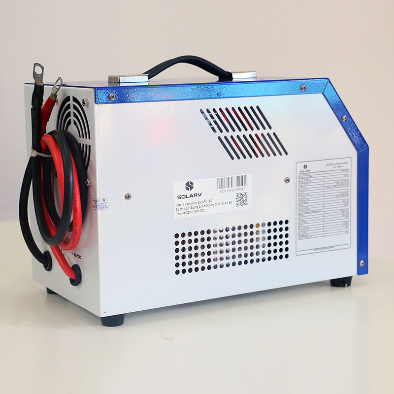 Bộ Đổi Nguồn / Kích Điện Sine 1500VA UPS có sạc lưới, màu xanh dương SolarV