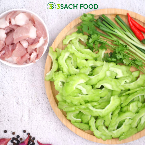 Khổ qua xào thịt 3S khay 500gr - Nguyên liệu đã được sơ chế
