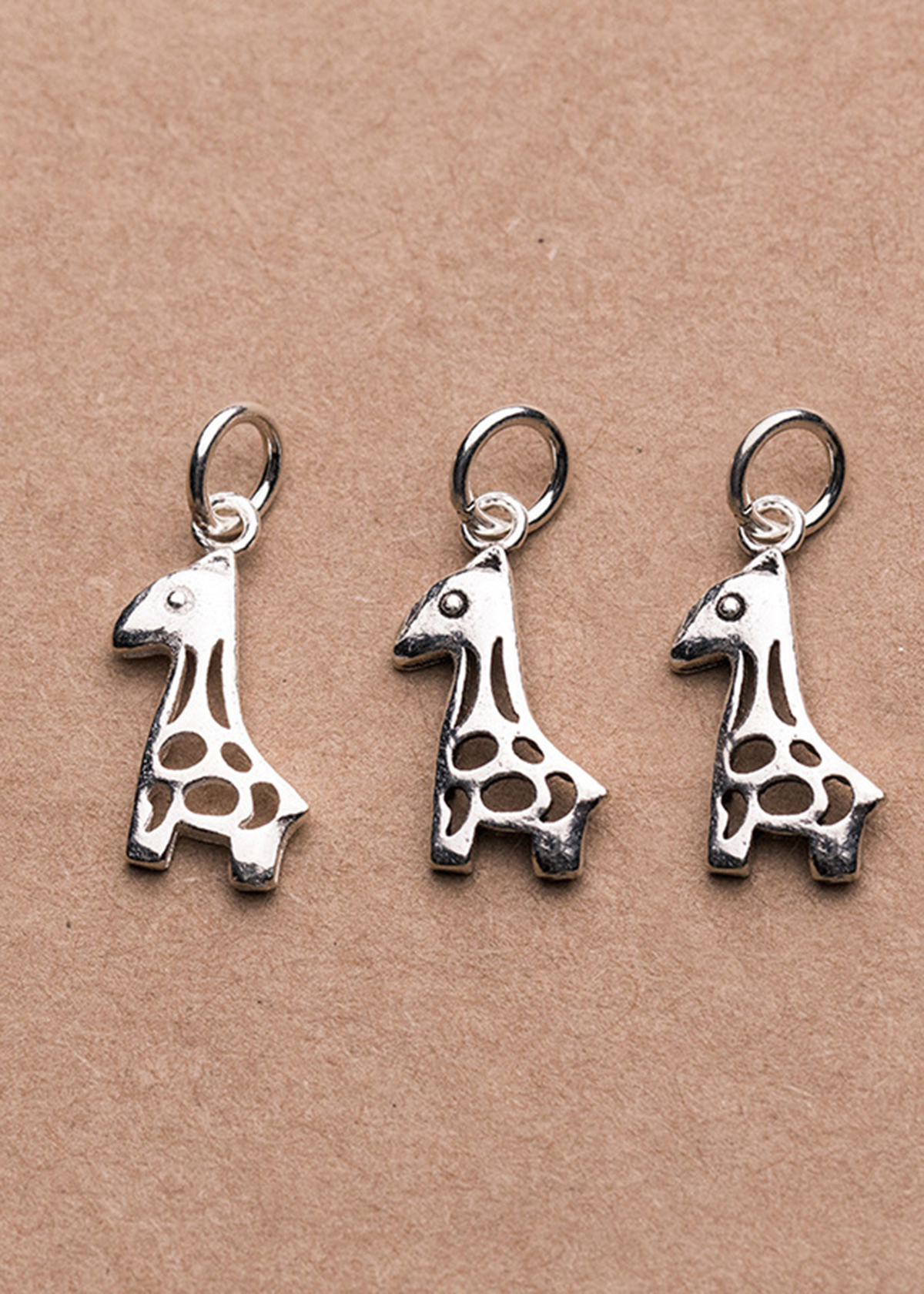 Combo 3 cái charm bạc hình con hưu cao cổ treo - Ngọc Quý Gemstones