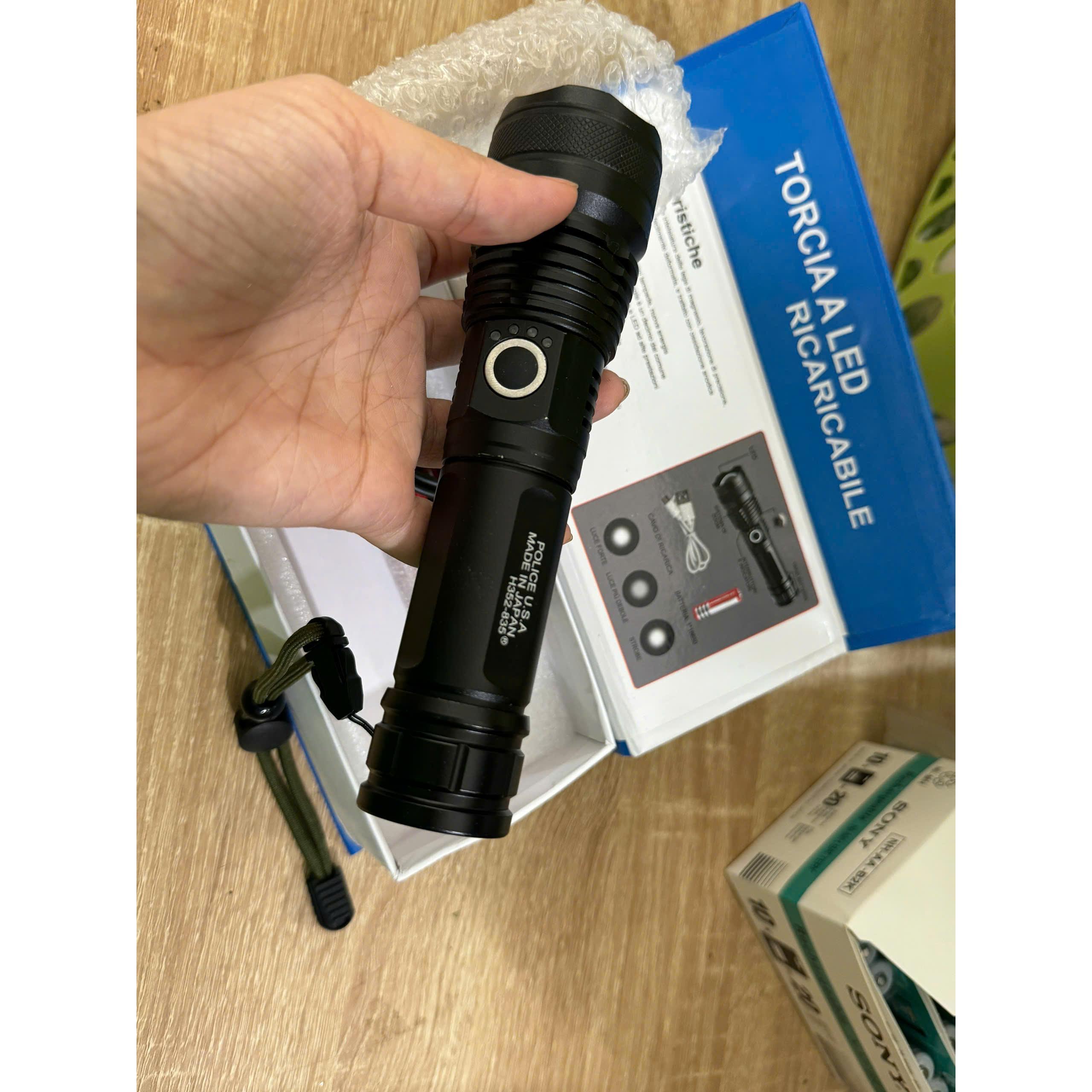 Đèn Pin P50 3200Lm Nhật Bản Siêu Sáng Dung Lượng Pin Cao