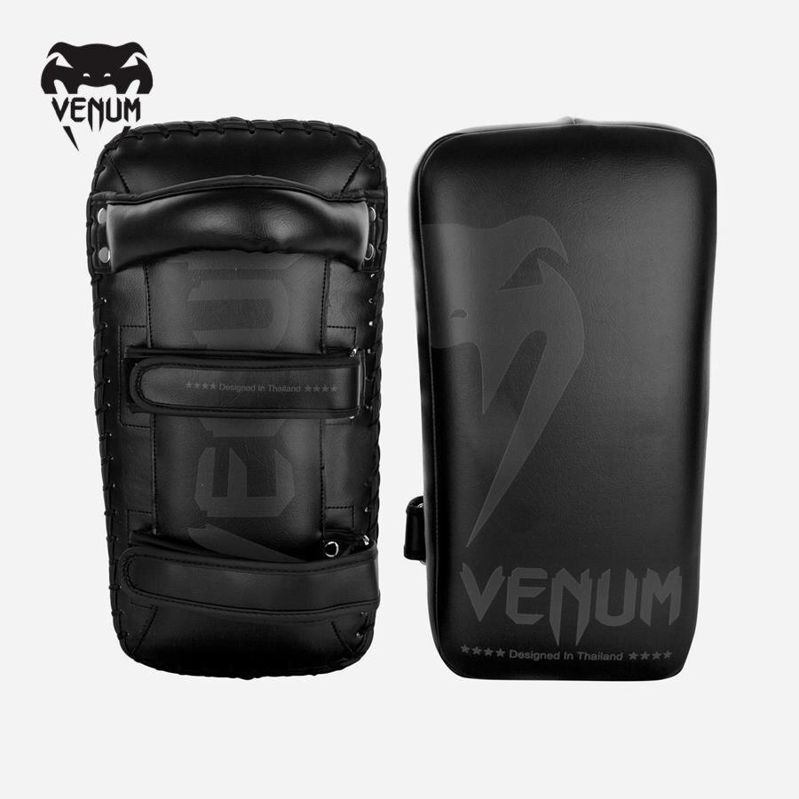 Đích đấm đá tập luyện Venum Giant Kick Pads (Pair)-Black/Black - VENUM-1120-114