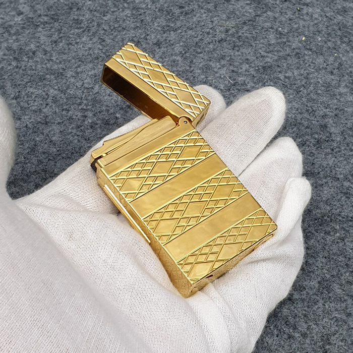 Vỏ Hột Quẹt Bật Lửa Upon D16V Họa Tiết Hình Ô Vuông Chéo Sọc Ngang Cực Chất - Dùng Ga Đá Cao Cấp